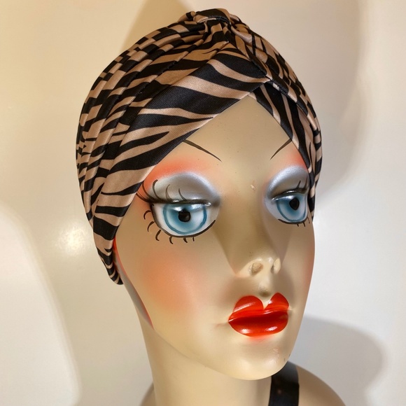SEXY nude and black zebra vintage style turban pinup cloche - Picture 4 of 5